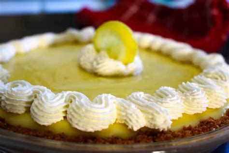 Easy No Bake Lemon Icebox Pie - SmartyPantsKitchen