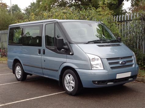 Ford Tourneo 8/9 Seater Minibus | Find a Vehicle | St Albans Car & Van ...