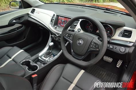 2015 Holden Ute VF SS V Redline review (video) | PerformanceDrive