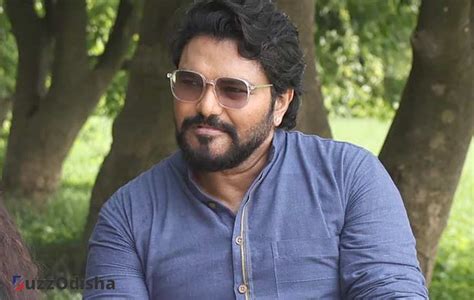 Babul Supriyo Age, Wife, Family, Song, Wiki, & Biography - BuzzOdisha.Com