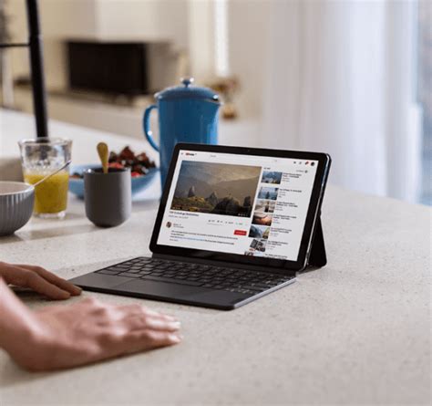 Lenovo™ Chromebook Duet is now available in North America | Lenovo StoryHub