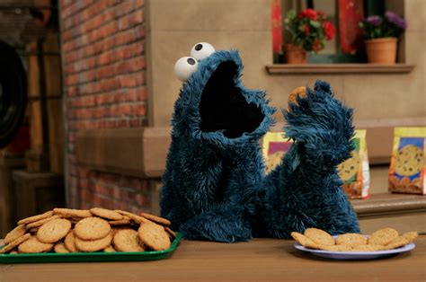 : #TBT Cookie World?! In season 37 of @SesameStreet the popular “El...