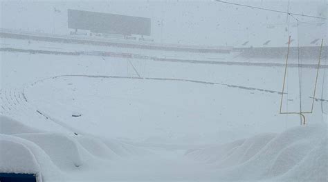 Bills stadium blanketed in snow as Buffalo prepares for game in Detroit ...