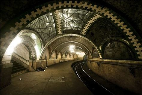 There's an Abandoned But Beautiful New York Subway System You Never ...