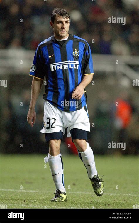 CHRISTIAN VIERI INTER MILAN ST JAMES PARK NEWCASTLE 27 November 2002 ...