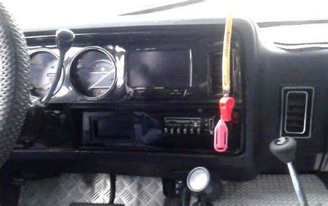 44734-1986-dodge-ramcharger-interior - LMC Truck Life