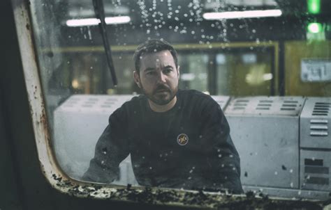 Martin Compston: Amazon Prime releases The Rig thriller trailer