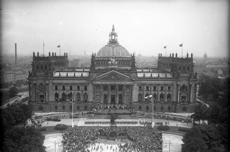 Reichstag - The German Parliament | Foster and Partners - Arch2O.com