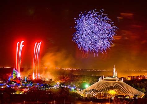 5 Tips and Tricks for Magic Kingdom Fireworks - Disney Dining Information