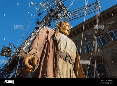 Royal de Luxe - Liverpool Giants Stock Photo - Alamy