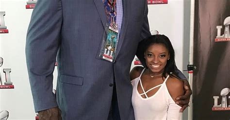 Simone Biles, Shaquille O'Neal Take Photo Together | Teen Vogue