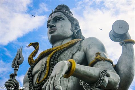 Murudeshwar temple: Of Huge Shiva Statue, Big Gopuram & Atma Linga - A ...