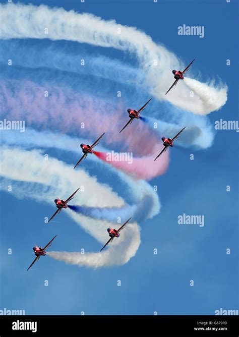 Red Arrows training Stock Photo - Alamy