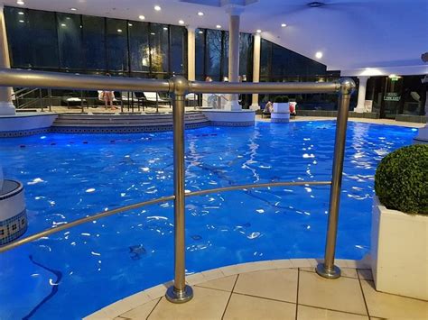 Delta Hotels by Marriott Manchester Airport Pool: Pictures & Reviews - Tripadvisor