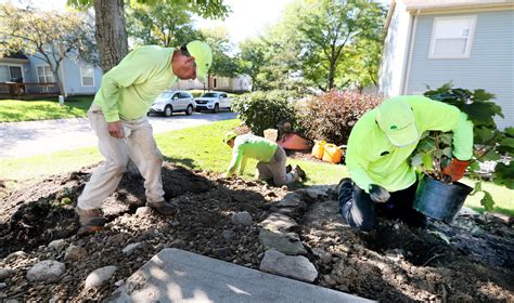 Shortage of H2B worker visas squeezing Northeast Ohio landscapers ...