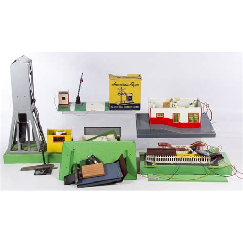 American Flyer S-Gauge Building and Tower Assortment - Leonard Auction