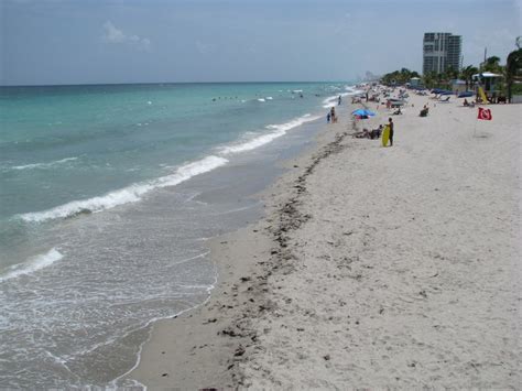 Dania Pier Beach, Dania, Florida | Best public beaches near Hollywood