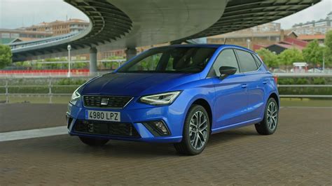 The new SEAT Ibiza XC Exterior Design in Saphire Blue - YouTube