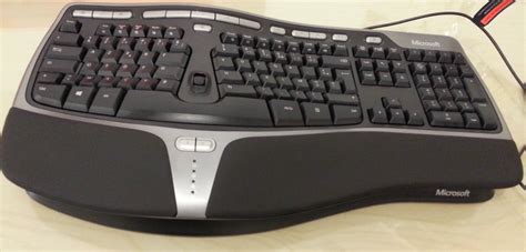 Clavier Ergonomique natural Microsoft 4000