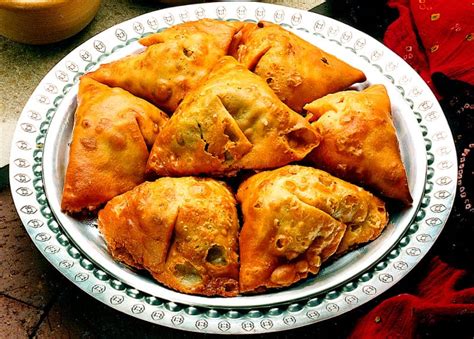 Traditional Indian Samosas - The Picky Eater