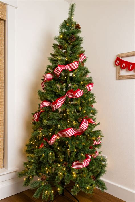 How to Decorate a Christmas Tree with Ribbon - Kippi at Home