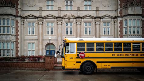 Inside Des Moines Public Schools without police - Axios Des Moines