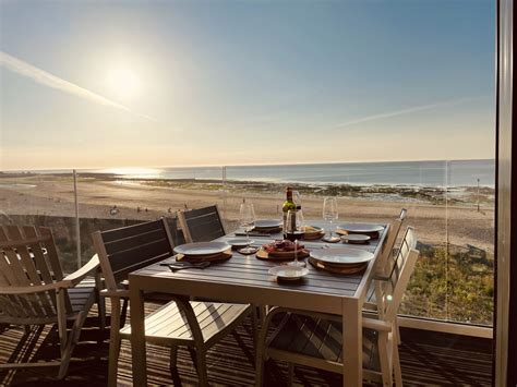 Gorgeous Margate beach house w/stunning sea views! Stay 3nts (sleeps 4)