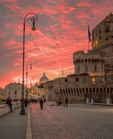 Golden Sunset in Rome, Italy | Travel photography, Travel aesthetic