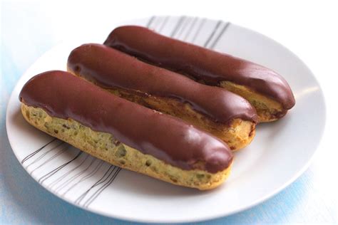 Eclair au chocolat CAP patisserie - Camille Patisserie