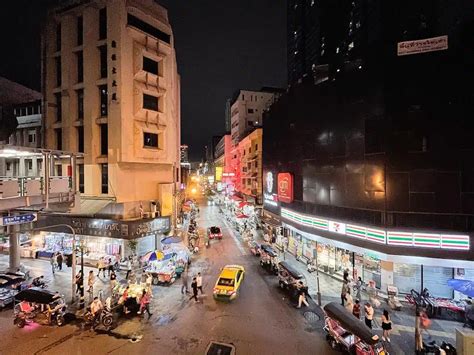 Sukhumvit Soi 11 - Worth Staying or Visiting? Insiders Guide