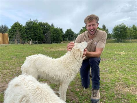 Dougie Vipond visits Lairg in special doggy edition of BBC's popular Landward show