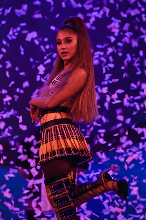 Ariana Grande - Performs Live at the "Sweetener World Tour" in London • CelebMafia