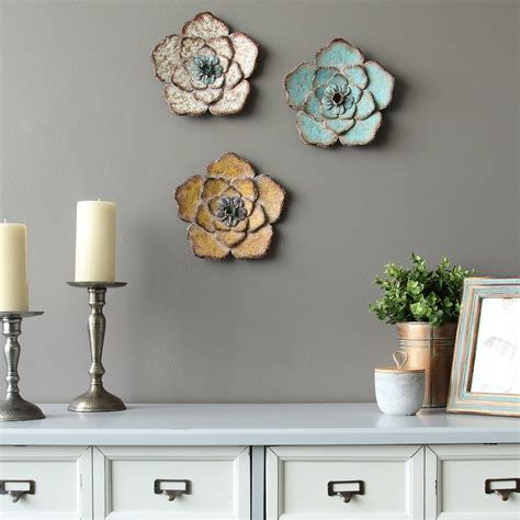 Stratton Home Decor Set of 3 Rustic Flower Wall Decor