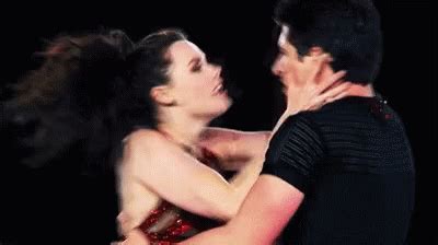 Tessa Virtue Scott Moir GIF – Tessa Virtue Scott Moir Ice Skating ...