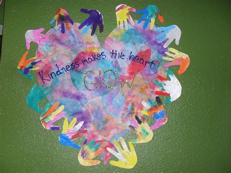 Ms. Ariann's Preschool Classroom: Kindness and Helping Others