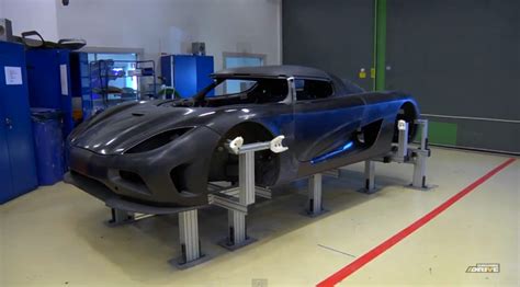 Inside Koenigsegg Talks About Carbon Fiber: Video