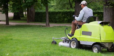 How to Transport a Riding Lawn Mower (3 Steps) | Freedom Heavy Haul