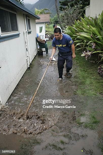 Heavy Rains Cause Flooding On Oahu Photos and Premium High Res Pictures ...