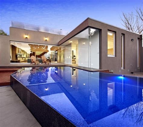 SURROUND OVERFLOW POOL – Blue Lagoon Pools