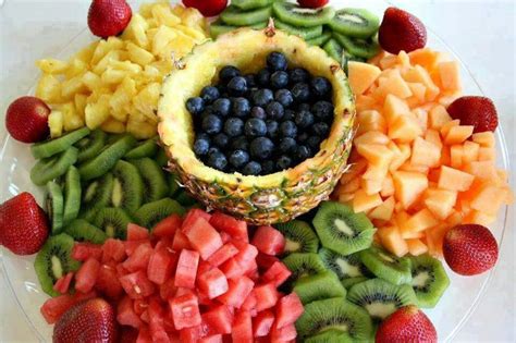 Cute fruit tray | Entertaining | Pinterest