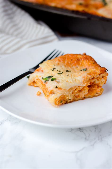 Easy Oven Ready Lasagna (no-boil noodles!) - bits and bites