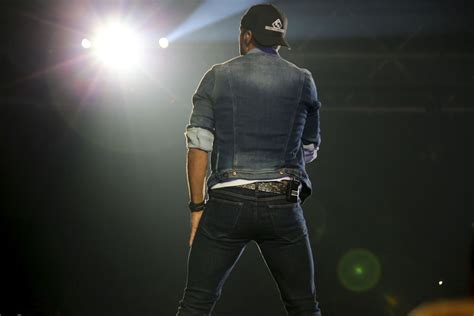 Luke Bryan’s Kick The Dust Up Tour 2015 | KSCS-FM