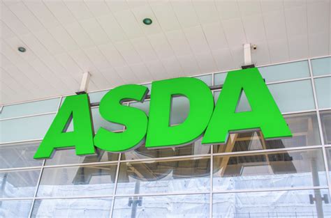 Thousands of Asda lorry drivers poised to strike after rejecting pay ...