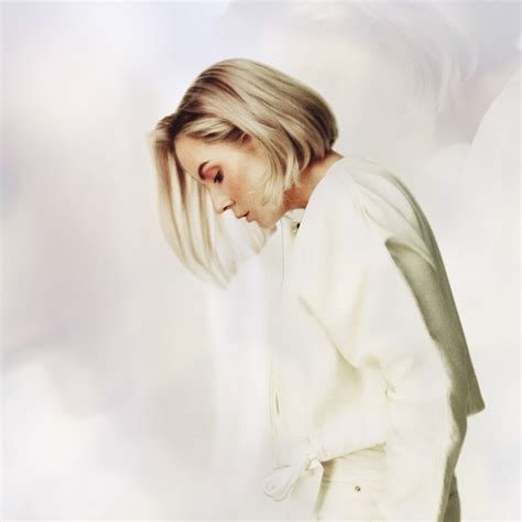 VIDEO: Ina Wroldsen - 'Haloes'