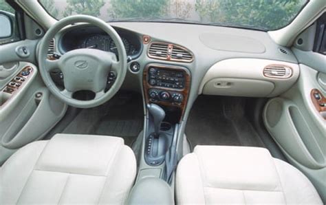 2004 Oldsmobile Alero Pictures - 6 Photos | Edmunds