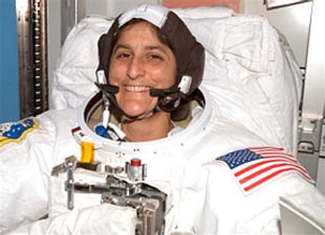 NASA Astronaut Sunita Williams Displays Indian National Flag In ISS ...