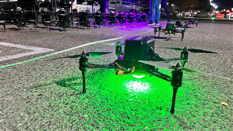 Preview the new Christmas Lights Drone Show "Holi-Drones" in Clovis