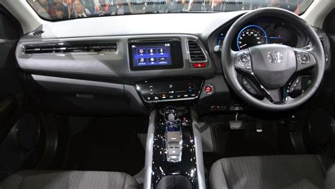 Honda Vezel 1.5 Price in Pakistan 2018 Specification Features Interior ...