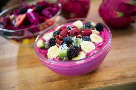 Local Dragon Fruit (Pitaya) Bowl – Foodland Super Market