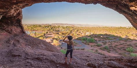 Hole in the Rock Hike in Papago Park, Phoenix - This Rare Earth